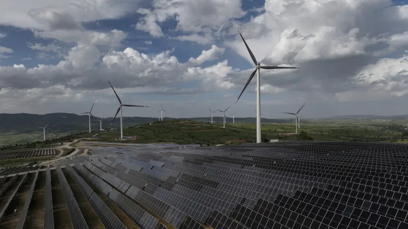 Las inversiones en energía híbrida renovable han alcanzado un volumen aproximado de 4000 millones de dólares